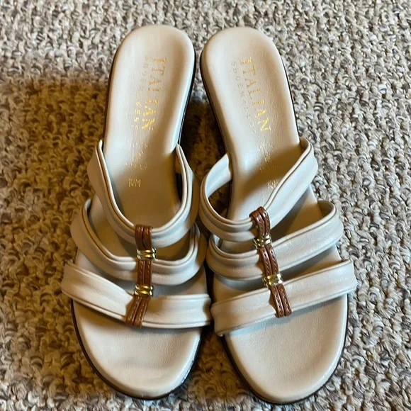 Italian Shoemakers Wedge Sandals - Picture 2 of 5